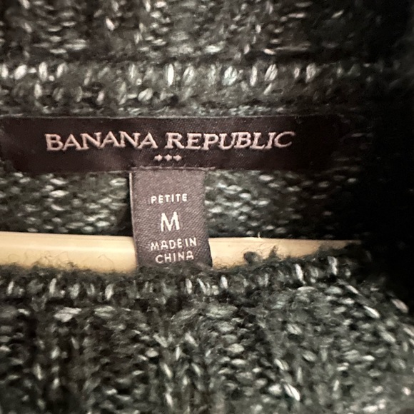 Banana Republic Dark Green Knit Turtleneck Sweater - Petite Medium - Picture 2 of 6